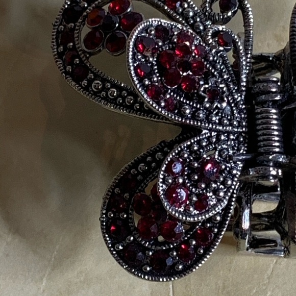 Large Double Winged Butterfly Rhinestone Hair Claw - Picture 5 of 13
